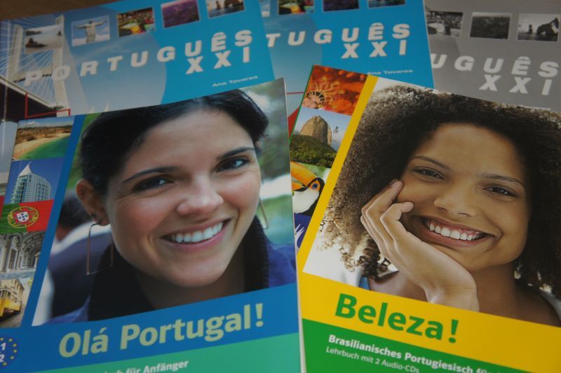 Lehrmaterial Portugiesisch bei Sprachschule Sprachtreff in Frankfurt